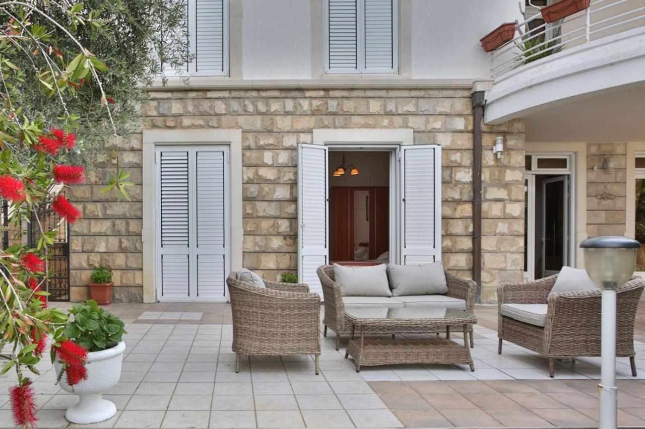 Royal Holiday Apartments Sveti Stefan Dış mekan fotoğraf