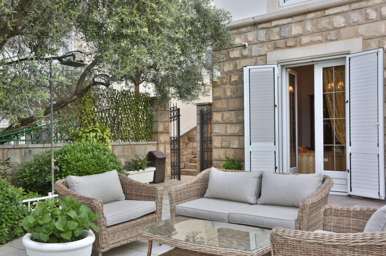 Royal Holiday Apartments Sveti Stefan Dış mekan fotoğraf
