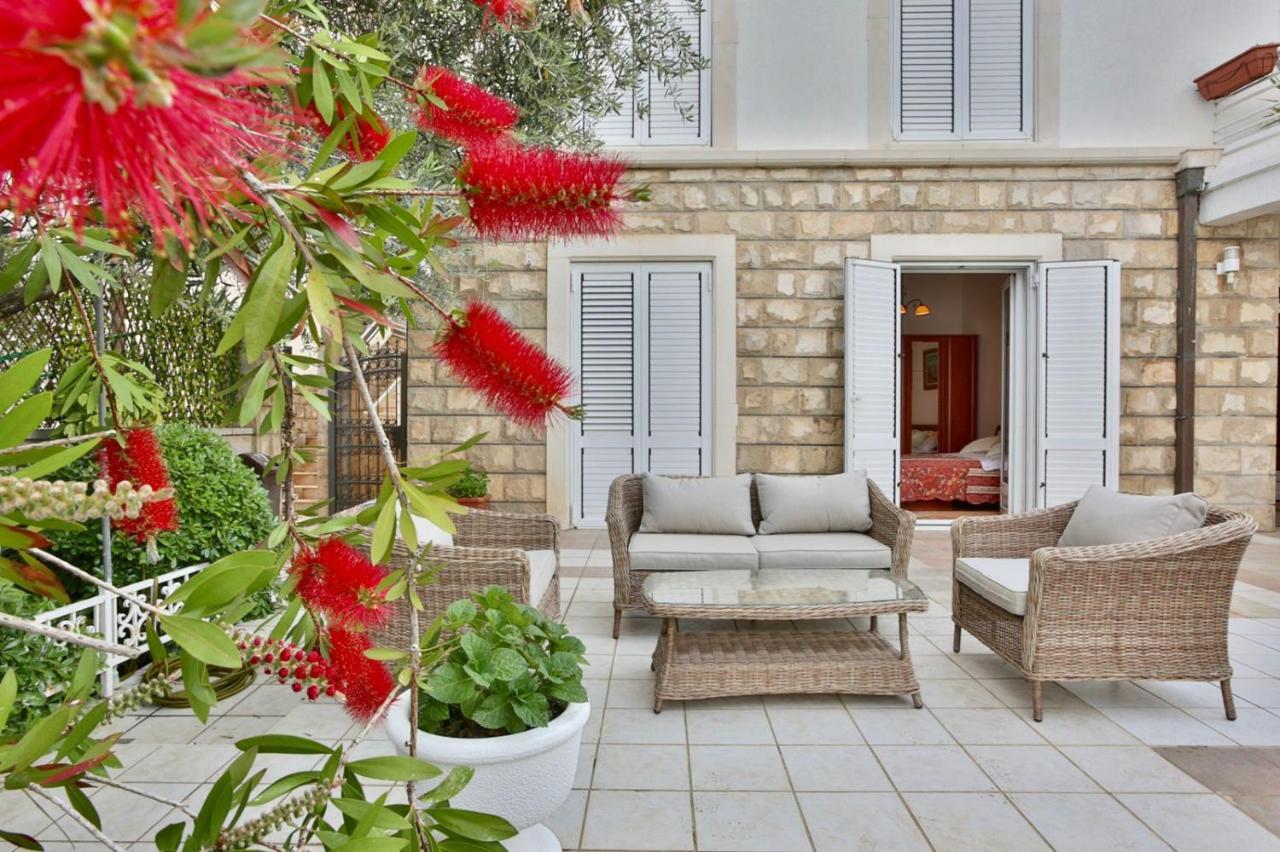 Royal Holiday Apartments Sveti Stefan Dış mekan fotoğraf