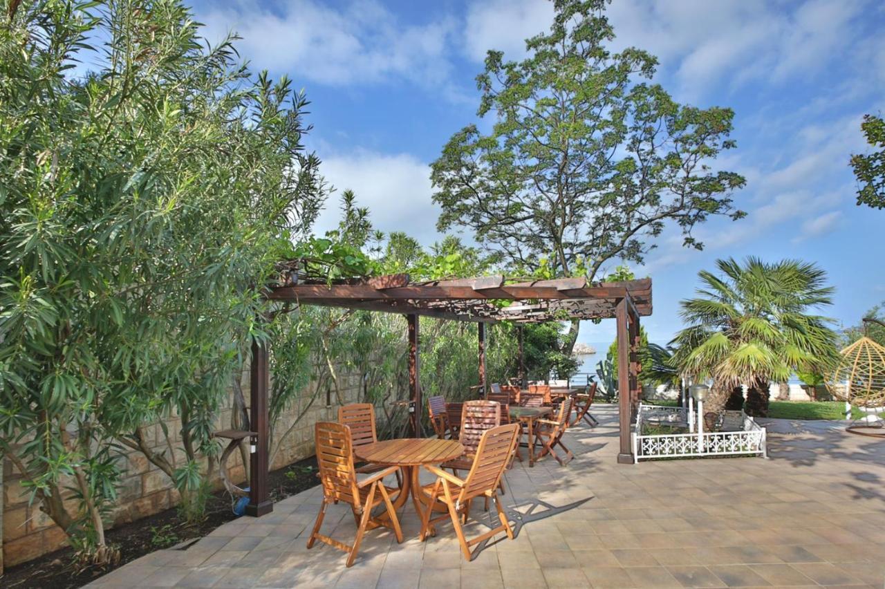 Royal Holiday Apartments Sveti Stefan Dış mekan fotoğraf