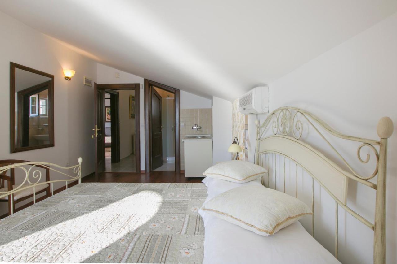 Royal Holiday Apartments Sveti Stefan Dış mekan fotoğraf