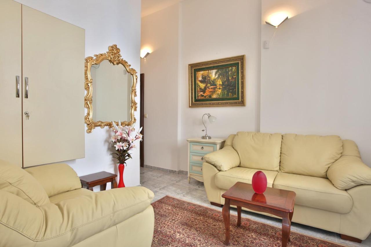 Royal Holiday Apartments Sveti Stefan Dış mekan fotoğraf