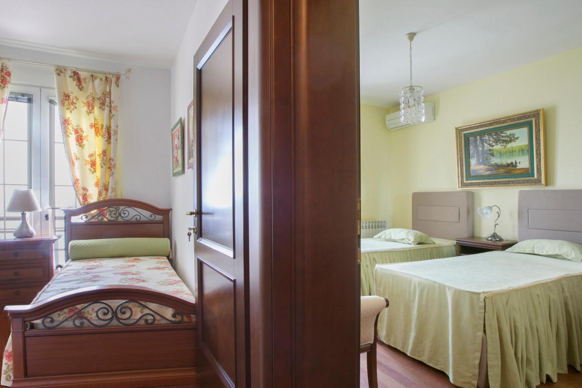Royal Holiday Apartments Sveti Stefan Dış mekan fotoğraf