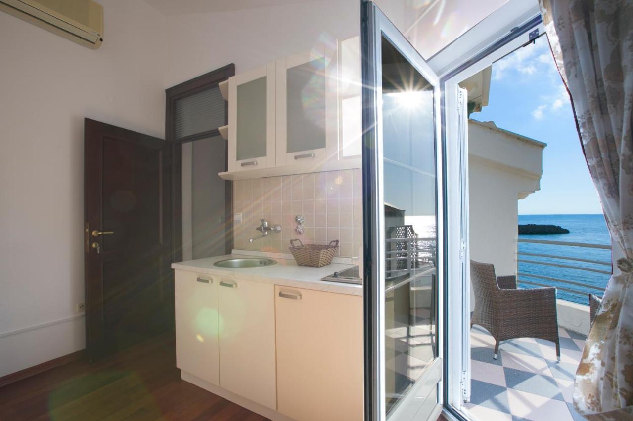 Royal Holiday Apartments Sveti Stefan Dış mekan fotoğraf