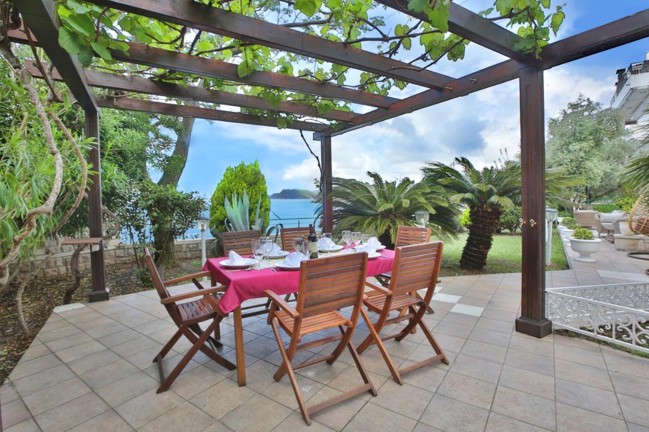 Royal Holiday Apartments Sveti Stefan Dış mekan fotoğraf