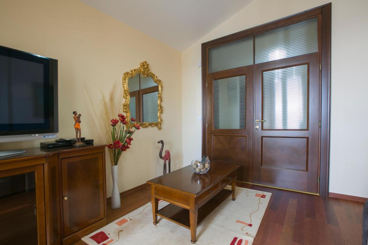Royal Holiday Apartments Sveti Stefan Dış mekan fotoğraf