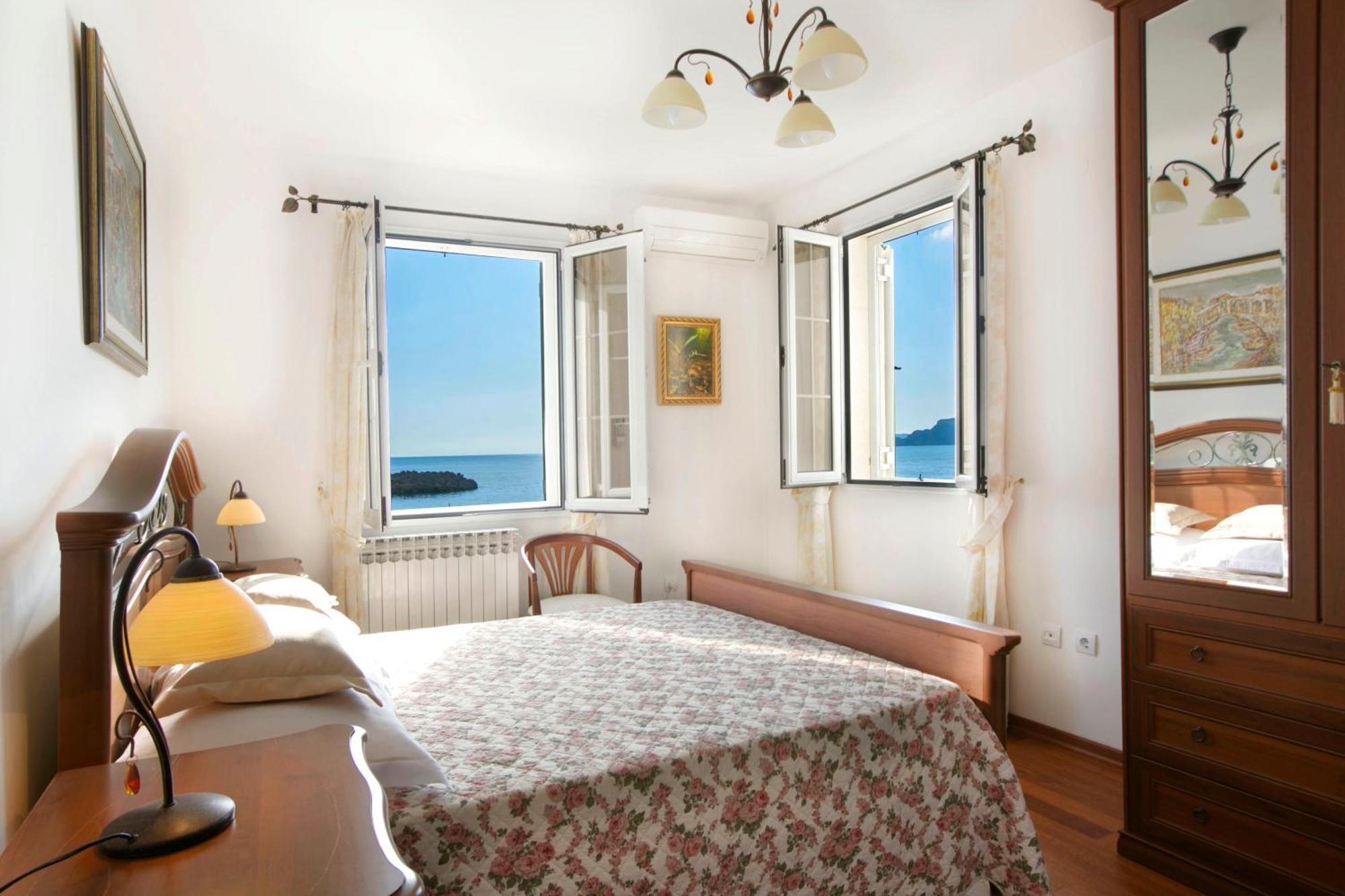 Royal Holiday Apartments Sveti Stefan Dış mekan fotoğraf