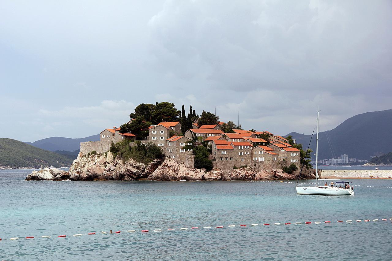 Royal Holiday Apartments Sveti Stefan Dış mekan fotoğraf