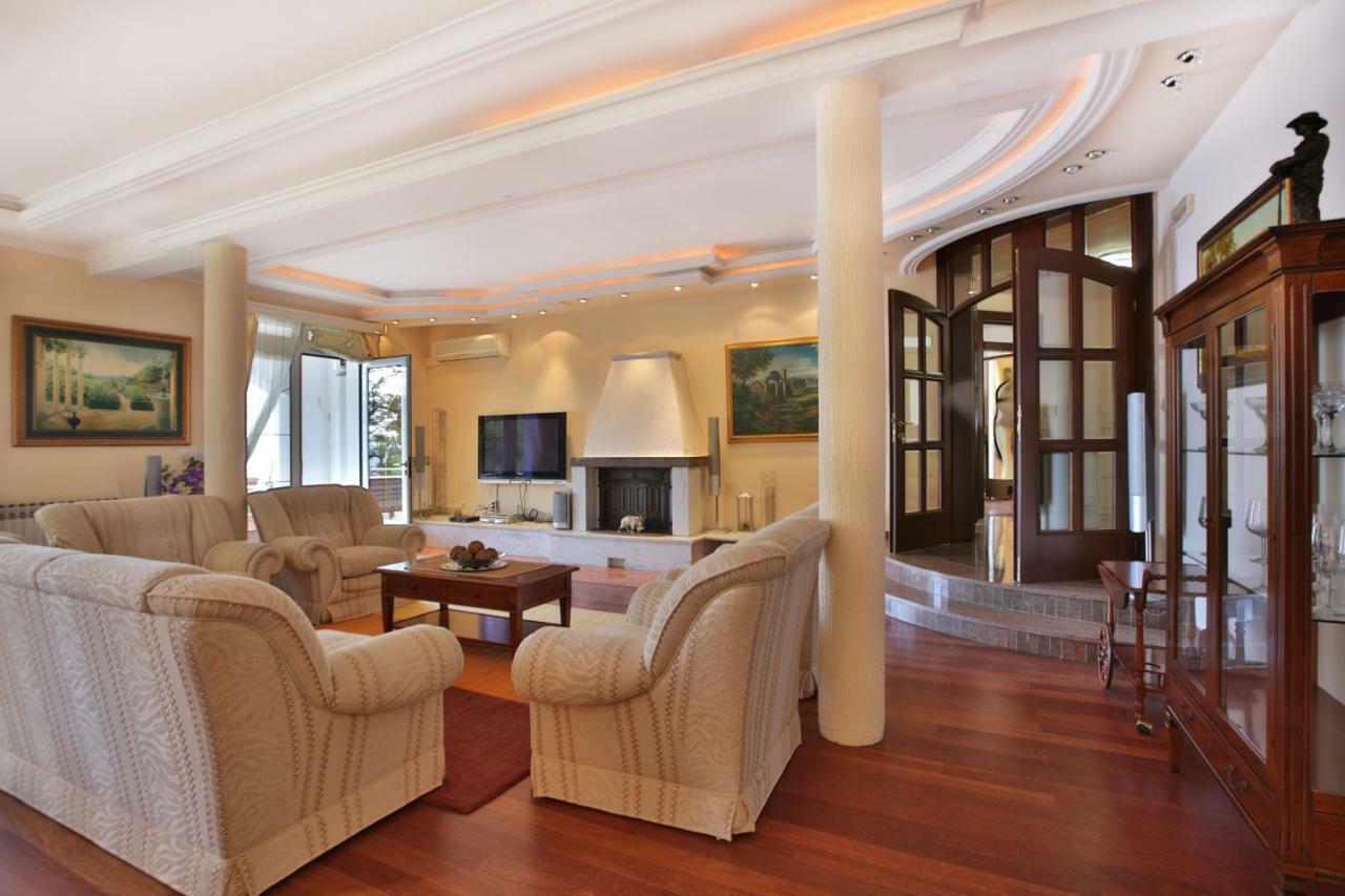 Royal Holiday Apartments Sveti Stefan Dış mekan fotoğraf