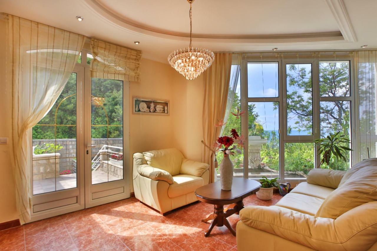 Royal Holiday Apartments Sveti Stefan Dış mekan fotoğraf